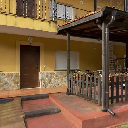 Casa vacanze Alluring Holiday In Cutiellos With Garden *