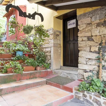 Casa vacanze Alluring Holiday In Cutiellos With Garden Belmonte De Miranda