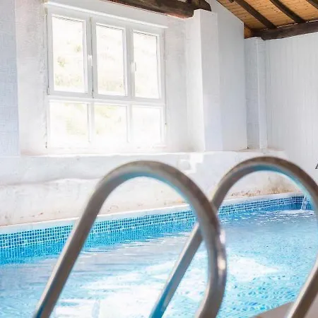 Casa vacanze Alluring Holiday In Cutiellos With Garden Belmonte De Miranda